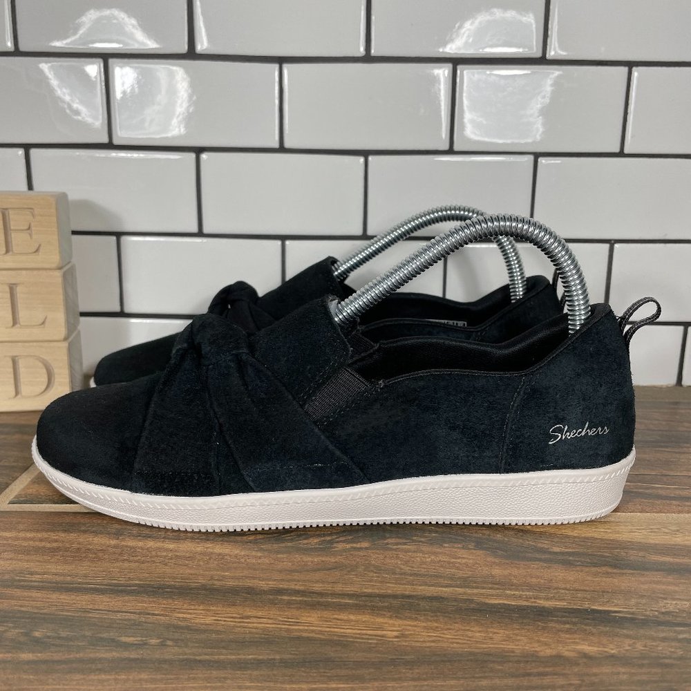 Skechers Madison Ave Kid You Knot Womens Sz 7 Shoes Black Suede Comfort Slip On